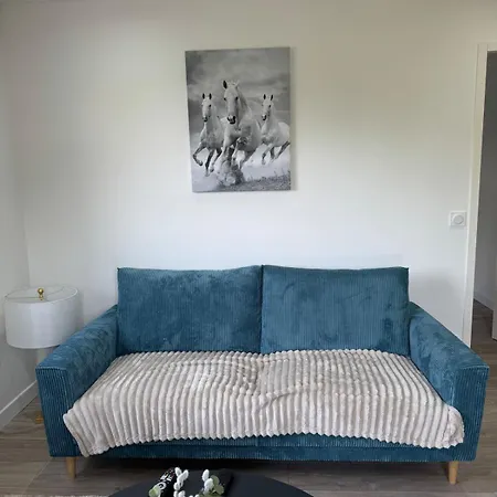 Lonchamps 4 - Magnifique Neuf, 1 Apartament *