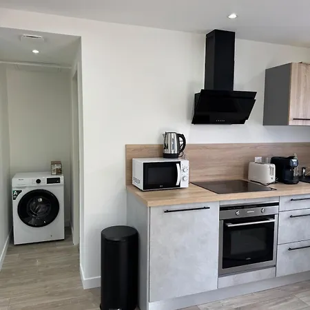 Lonchamps 4 - Magnifique Neuf, 1 * Aix-les-Bains