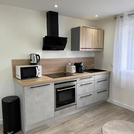 Lonchamps 4 - Magnifique Neuf, 1 Apartament *